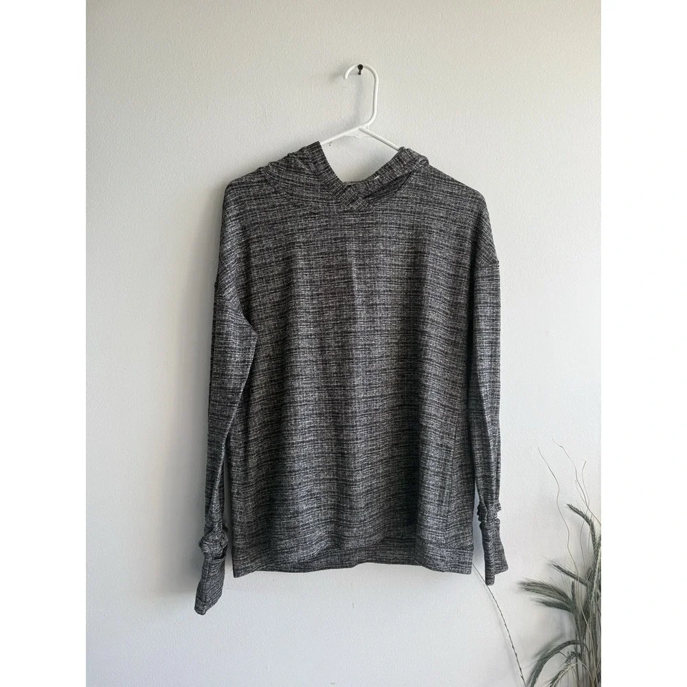 Lululemon‎ Extra Mile Hoodie Women's 6 Gray Pullover Pleat Back Thumbholes Shirt